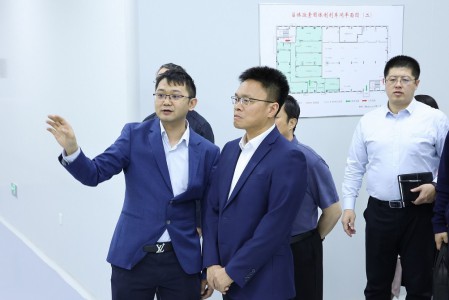 王志平区长带队莅临信谊津津走访调研，现场研究解决企业发展问题